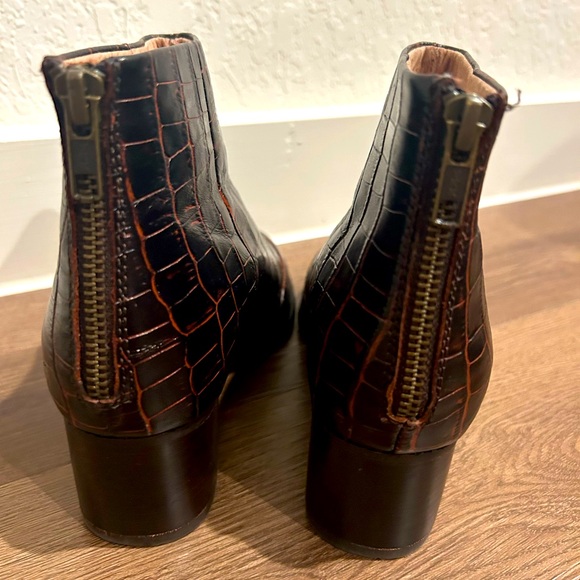 Anthropologie Seychelles Floodplain Booties Brown Ankle Boots Crocodile Size 7 - Picture 5 of 13